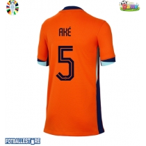 Nederland Nathan Ake #5 Hjemmedrakt Dame EM 2024 Kortermet